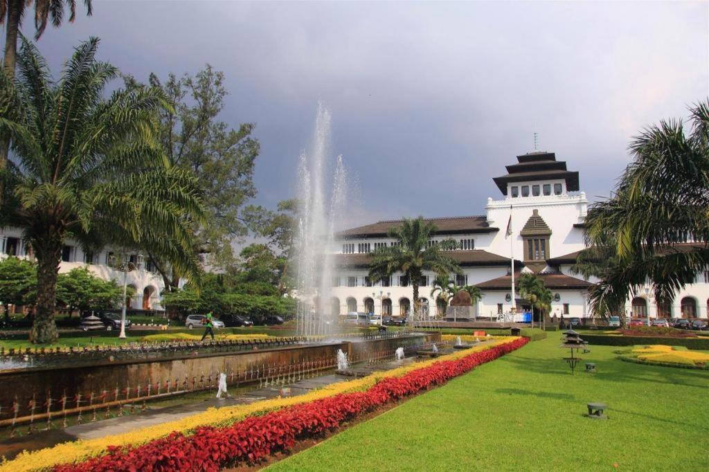 Dpalma Hotel Bandung Luaran gambar
